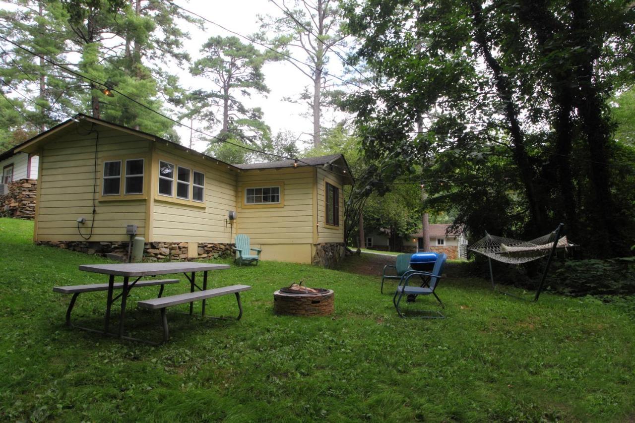 The Pines Cottages Woodfin Екстериор снимка