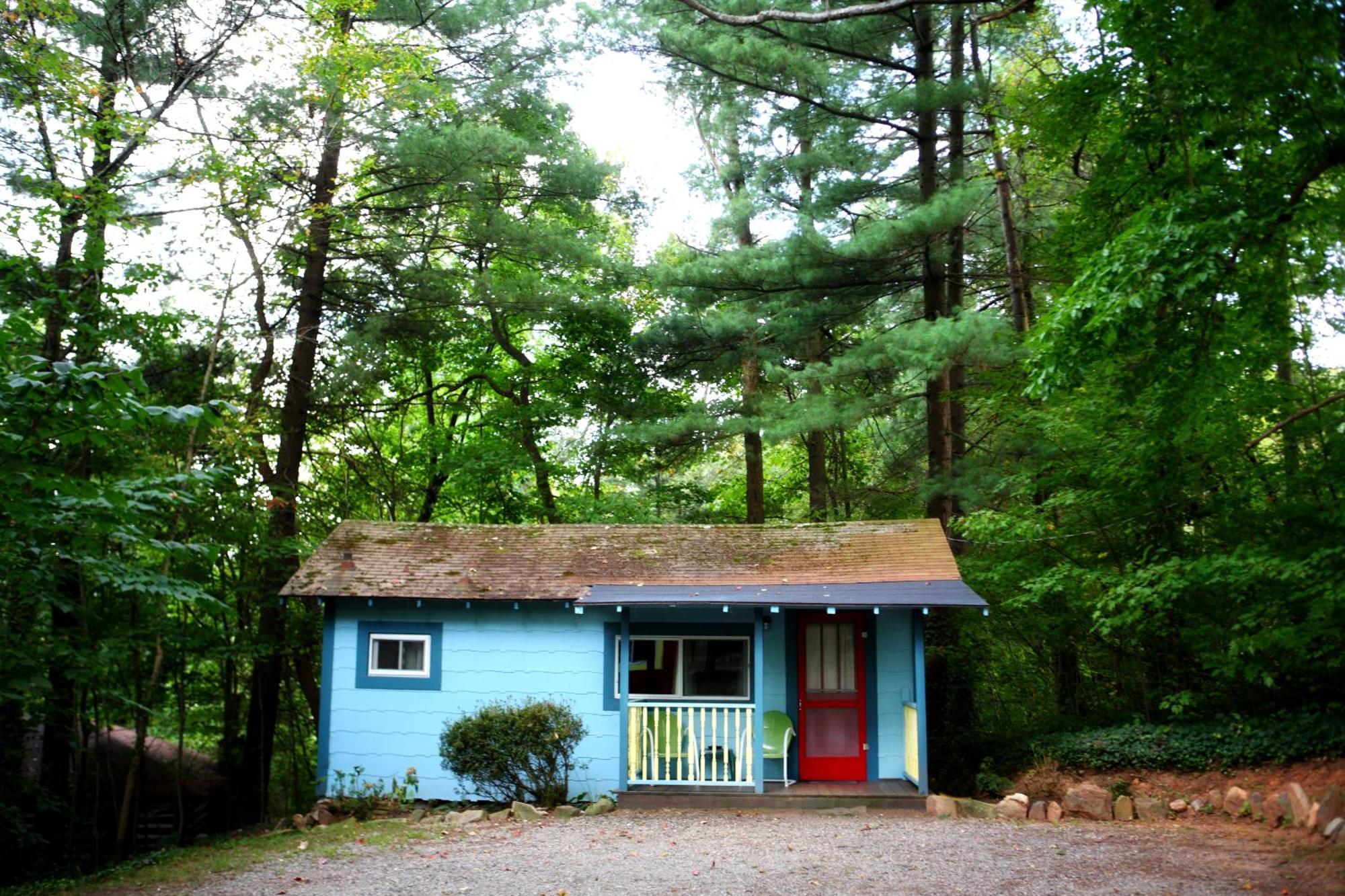 The Pines Cottages Woodfin Екстериор снимка