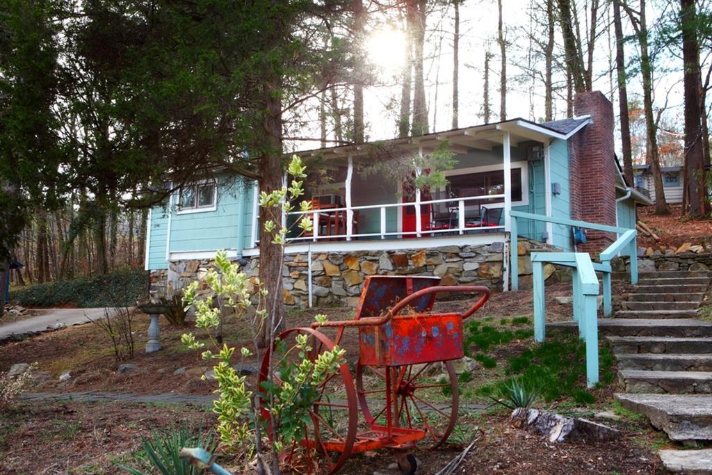 The Pines Cottages Woodfin Екстериор снимка