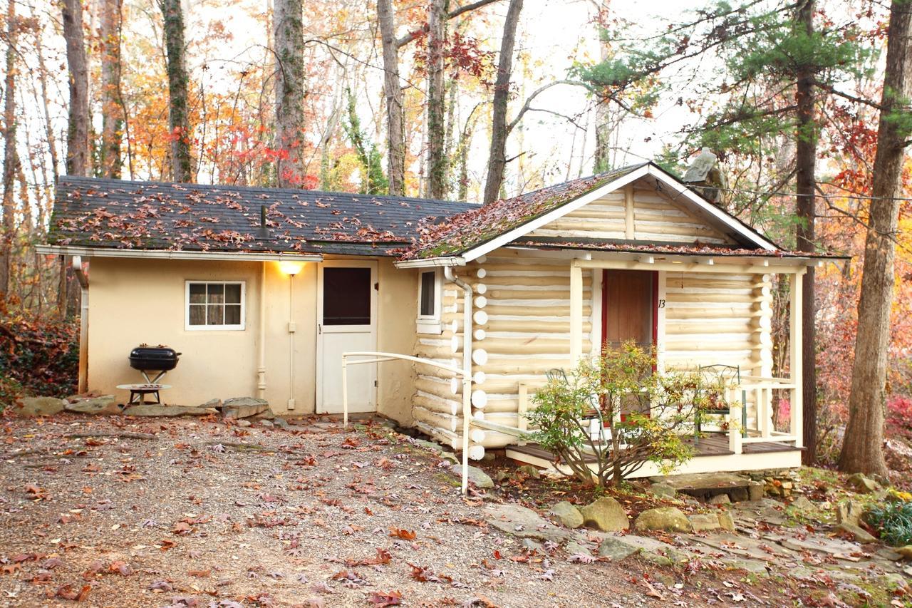 The Pines Cottages Woodfin Екстериор снимка